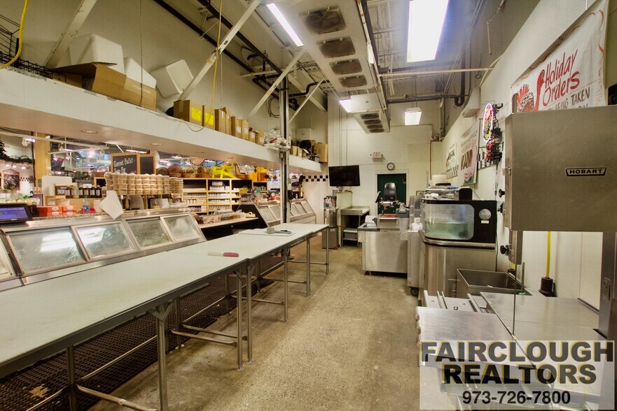 More Photos Of 182 US Highway 206, Flanders General Retail For Sale