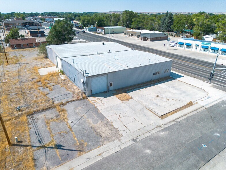 More Photos Of 801 W Main St, Riverton Warehouse For Sale