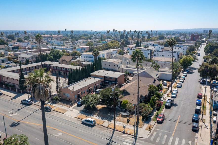 More Photos Of , Los Angeles Multifamily For Sale