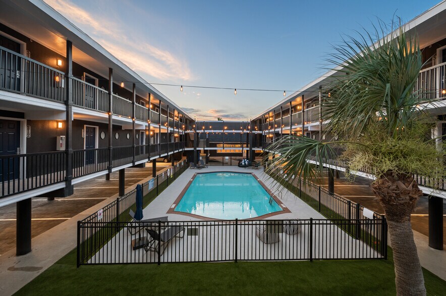 More Photos Of 928 Ferry Rd, Galveston Apartments For Sale