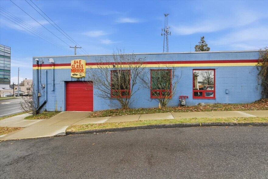 More Photos Of 559 Orange Ave, West Haven, Ct, West Haven Storefront For Sale