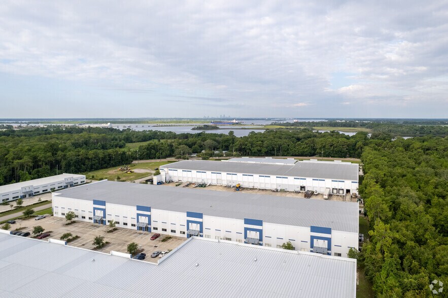 More Photos Of 2615 Port Industrial Dr, Jacksonville Unknown For Lease