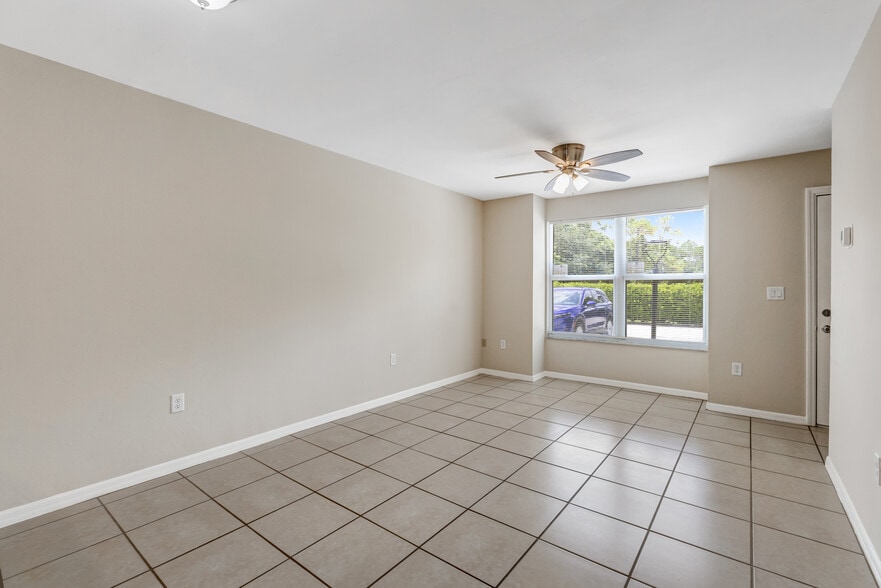 More Photos Of 6240 Rattlesnake Hammock Rd, Naples Apartments For Sale