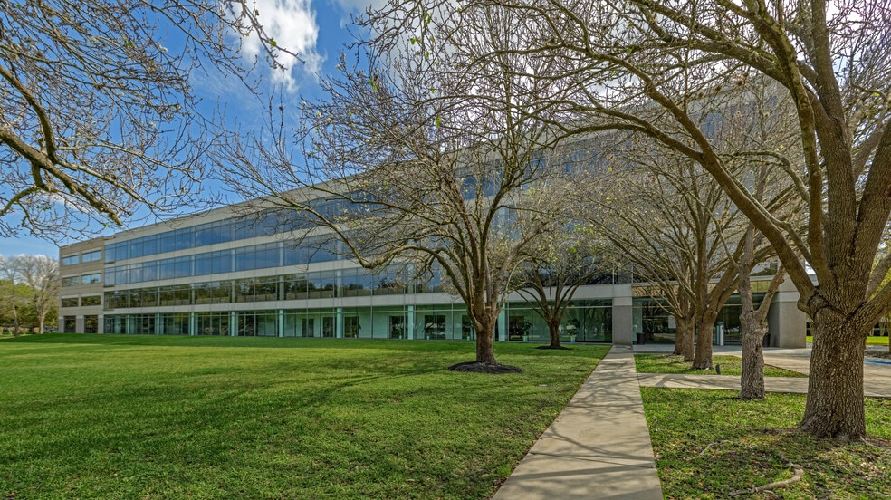 More Photos Of 1330 Enclave Pky, Houston Office For Sale