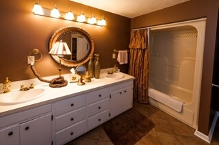 More Photos Of 1670 Southwest Blvd, Newton Lodge Meeting Hall For Sale