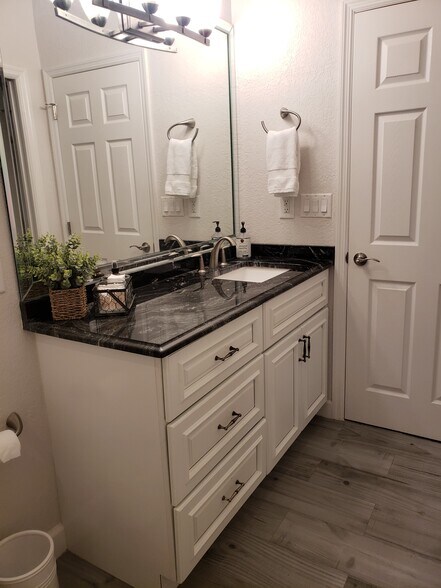 More Photos Of 10910 Ruden Rd, North Fort Myers Specialty For Sale