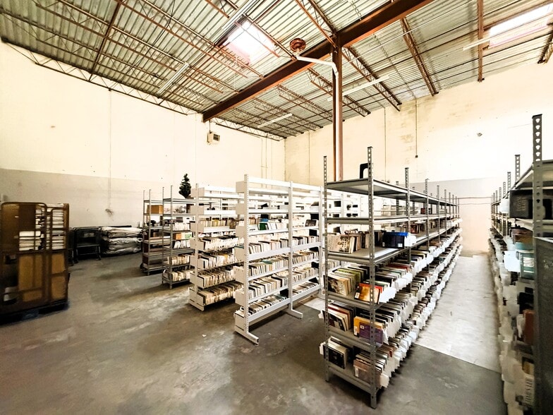 More Photos Of 9115-9125 Bursa Rd, Laurel Warehouse For Lease