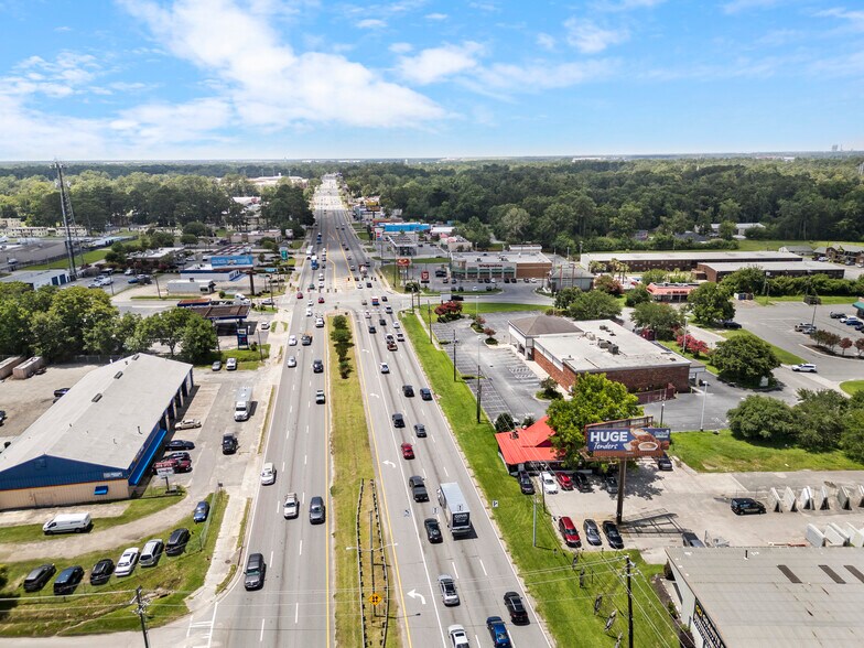 More Photos Of 4118 Augusta Rd, Savannah Freestanding For Sale