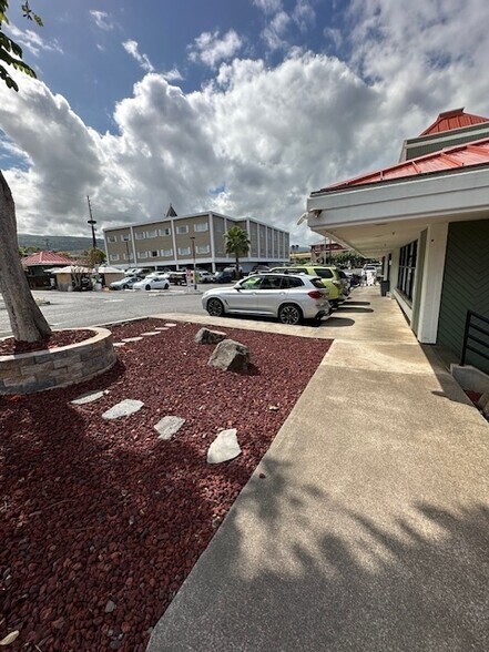 More Photos Of 75-5722 Hanama Pl, Kailua Kona Freestanding For Sale