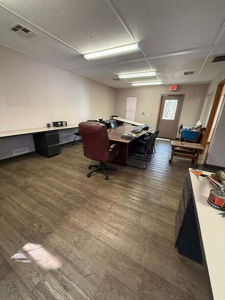More Photos Of 1128 Dean Forest Rd, Savannah Office For Lease