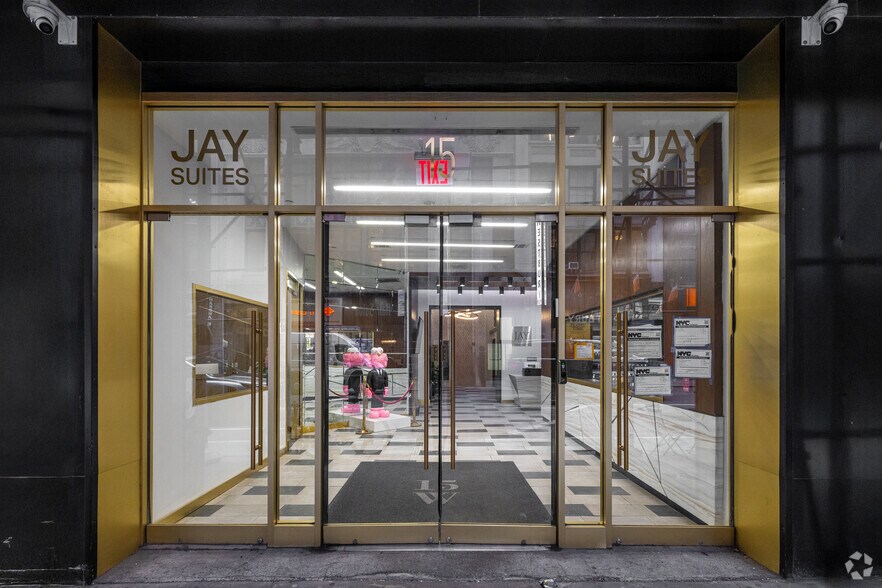 More Photos Of 15-17 W 38th St, New York Office For Lease