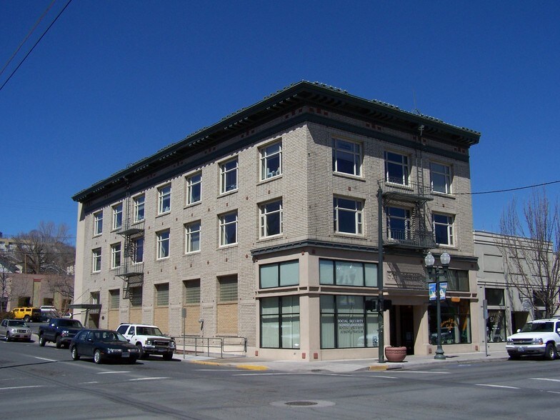 More Photos Of 501 Main St, Klamath Falls Storefront Retail Office For Lease