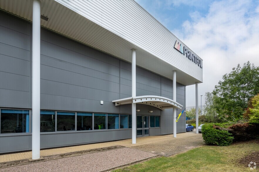 More Photos Of Headway Rd, Wolverhampton Light Manufacturing For Lease