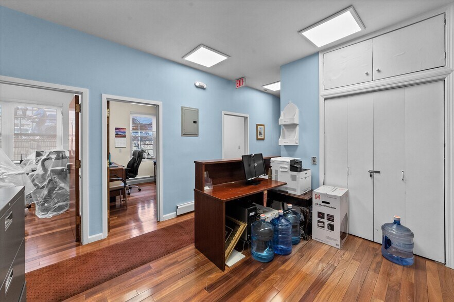 More Photos Of 130 Pondfield Rd, Bronxville Medical For Sale