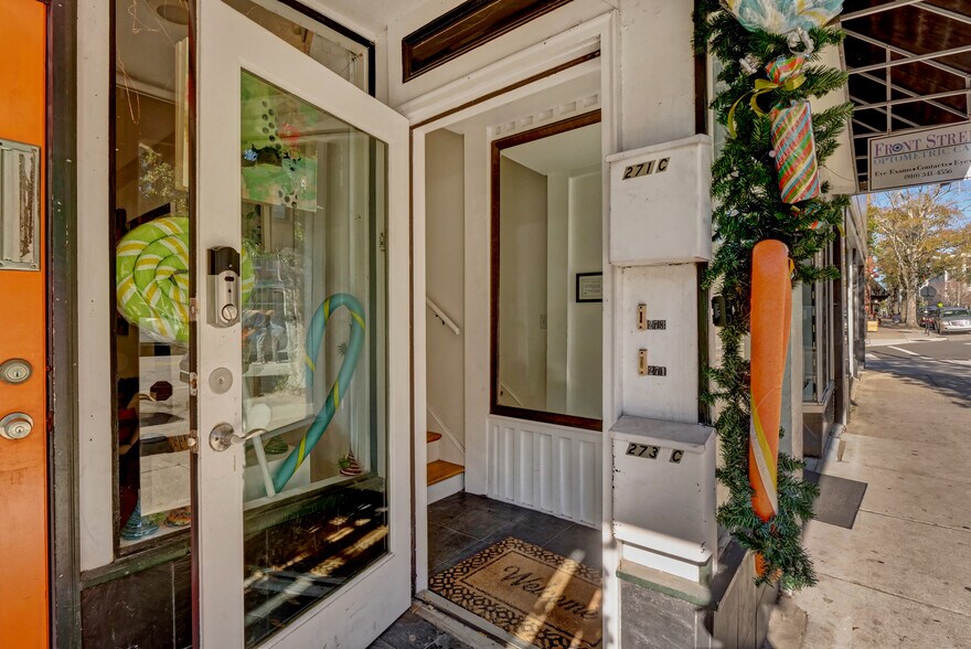 More Photos Of 271 N Front St, Wilmington General Retail For Sale