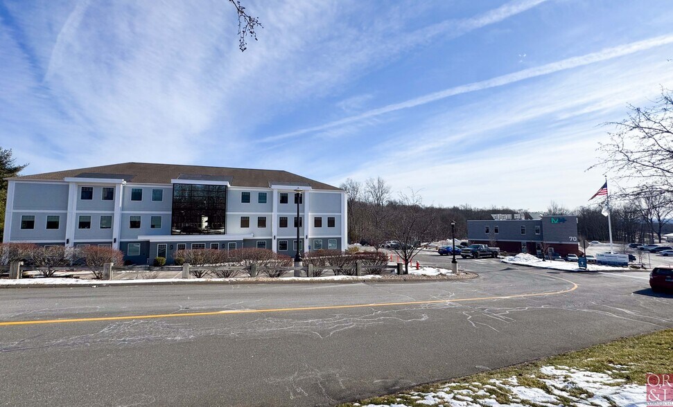 More Photos Of 80 Shunpike Rd, Cromwell Medical For Lease