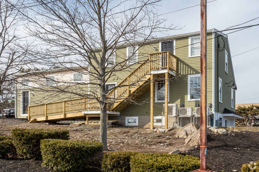 More Photos Of 25 Accord Park Dr, Rockland Office For Lease