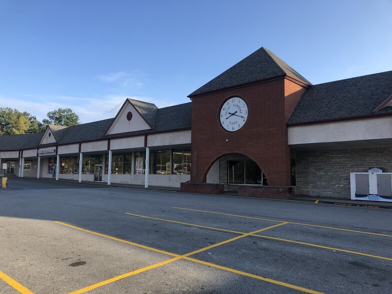 More Photos Of 2208-2412 State Route 52, Pine Bush Freestanding For Lease