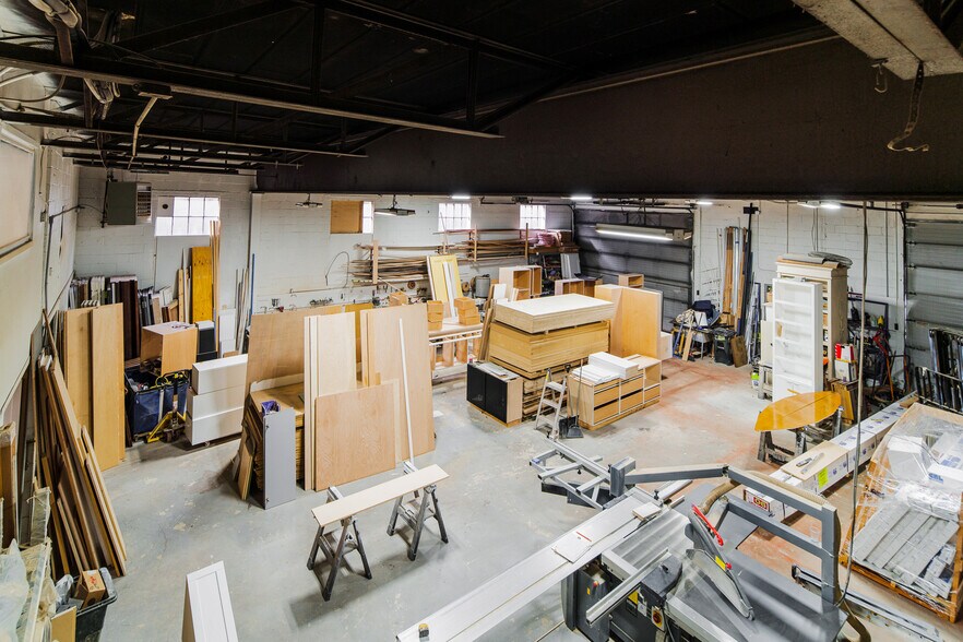 More Photos Of 1819 Gilford Ave, New Hyde Park Warehouse For Sale