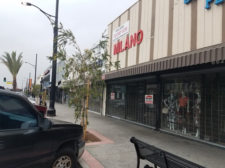More Photos Of 6621-6625 Pacific Blvd, Huntington Park Storefront For Lease