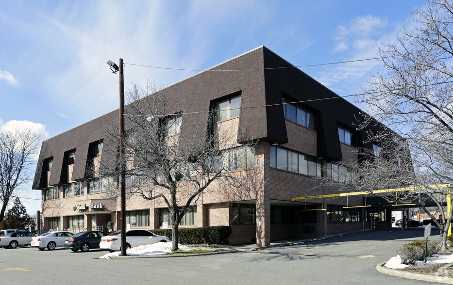 Primary Photo Of 31-00 Broadway, Fair Lawn Office For Lease