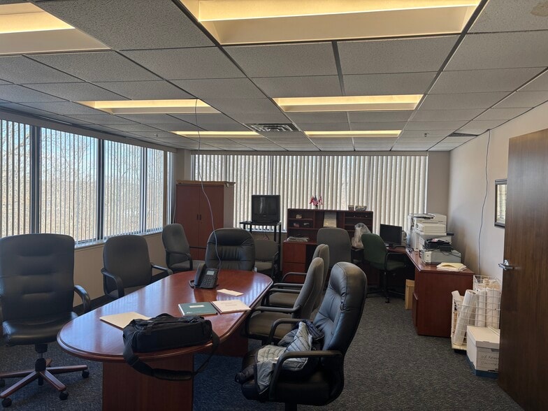 More Photos Of 112 Frank Mossberg Dr, Attleboro Office For Sale
