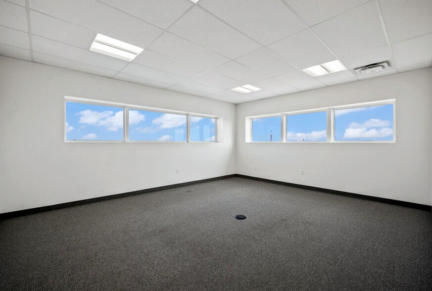 More Photos Of 15784 County Road 36, Platteville Warehouse For Lease