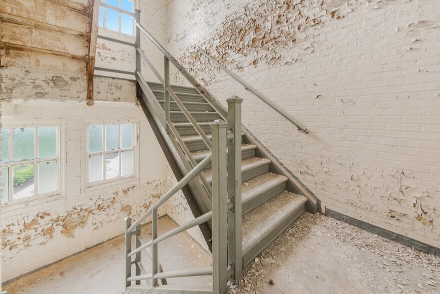 More Photos Of 224 Main St, Marseilles Industrial For Sale