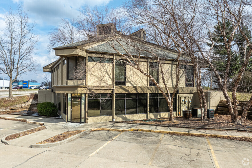 Primary Photo Of 510-512 NW Mock Ave, Blue Springs Medical For Lease