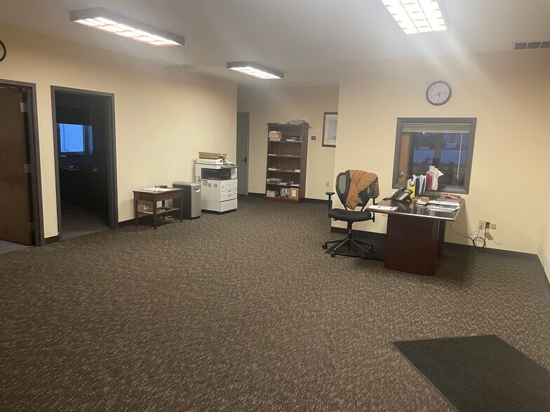 More Photos Of 50 Richard Rd, Warminster Light Manufacturing For Lease