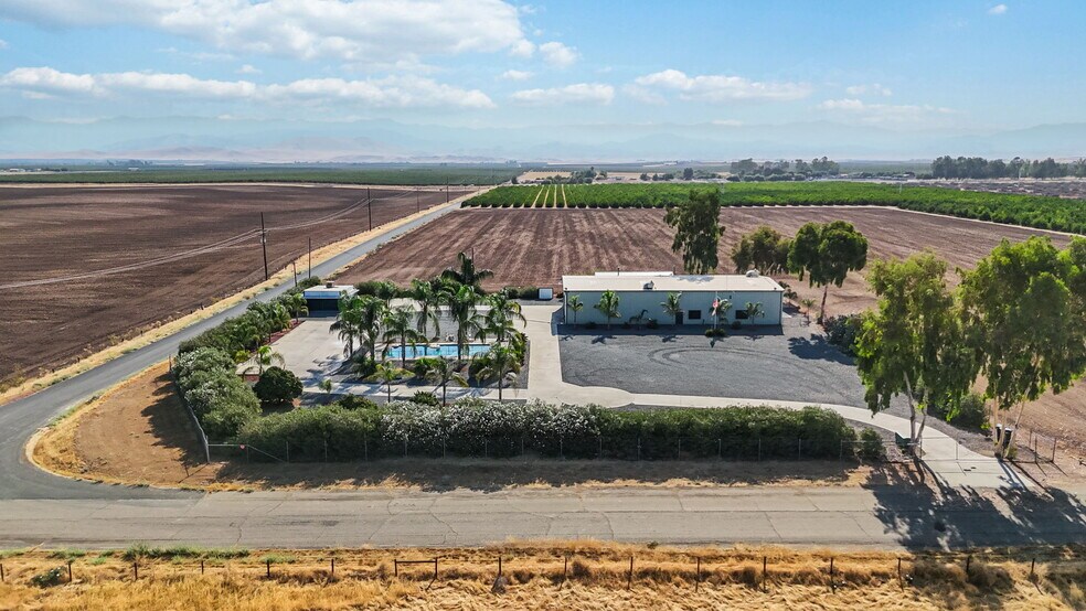 Primary Photo Of 23259 Avenue 64 Ave, Ducor Warehouse For Sale