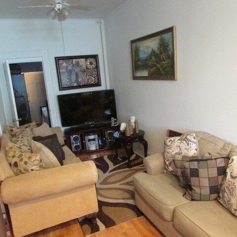 More Photos Of 7037 72nd Pl, Glendale Apartments For Sale