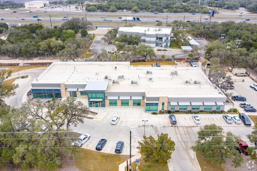 More Photos Of 17215 Jones Maltsberger Rd, San Antonio Office For Lease