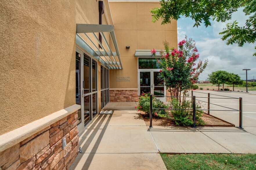 More Photos Of 5241 98th St, Lubbock Office Residential For Sale