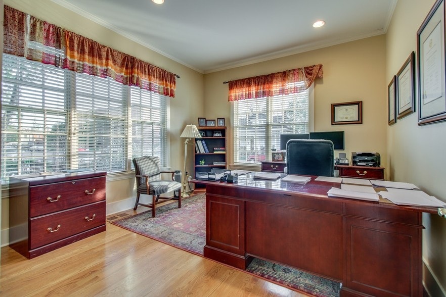 More Photos Of 325 Bridge St, Franklin Office For Sale