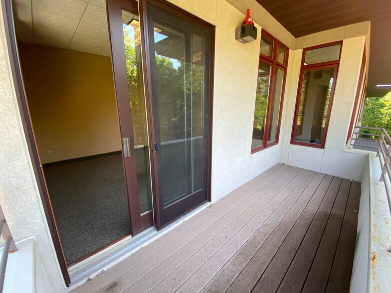 More Photos Of 4640 Nicols Rd, Eagan Medical For Sale