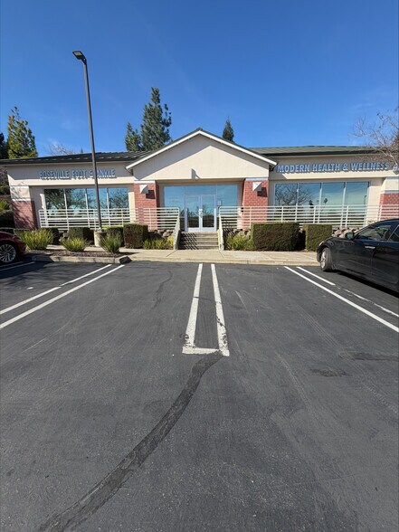 More Photos Of 906 Cirby Way, Roseville Medical For Lease