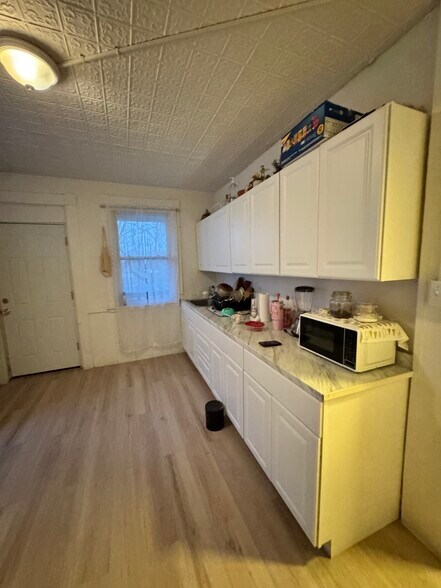 More Photos Of 203 S Leonard St, Waterbury Apartments For Sale