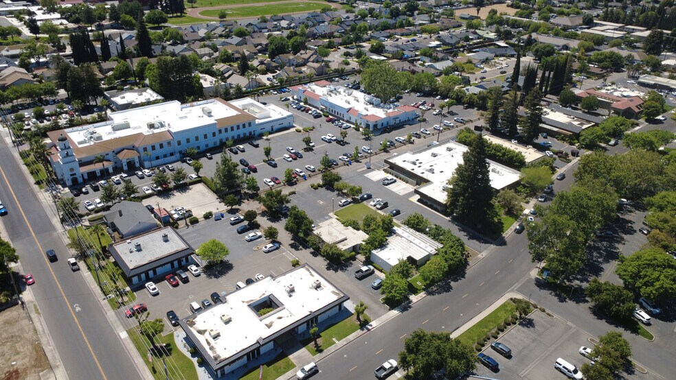 More Photos Of 1060-1080 Delbon Ave, Turlock Medical For Sale