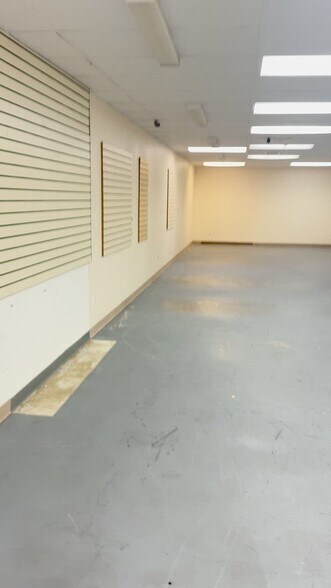 Primary Photo Of 1002 Manatee Ave, Bradenton Freestanding For Lease