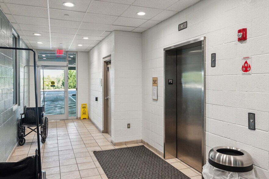 More Photos Of 193 Stoner Ave, Westminster Medical For Lease