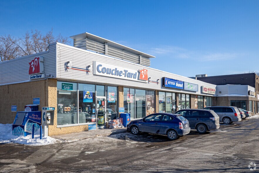 More Photos Of 5769-5795 Boul Des Laurentides, Laval General Retail For Lease