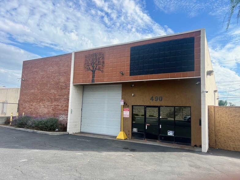 Primary Photo Of 490-498 E Duarte Rd, Monrovia Manufacturing For Lease