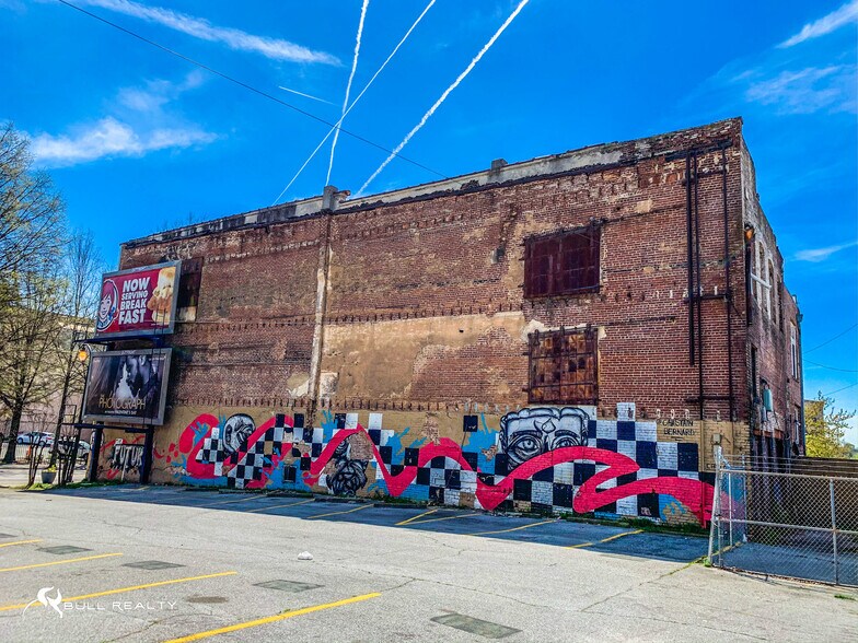 More Photos Of 165 Peachtree St SW, Atlanta Storefront Retail Office For Sale