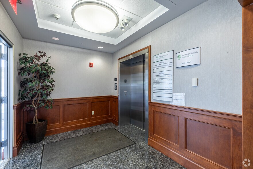 More Photos Of 14-01 Broadway, Fair Lawn Medical For Lease