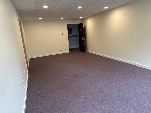 More Photos Of 111 Church Hill Rd, Sandy Hook Storefront Retail Office For Lease