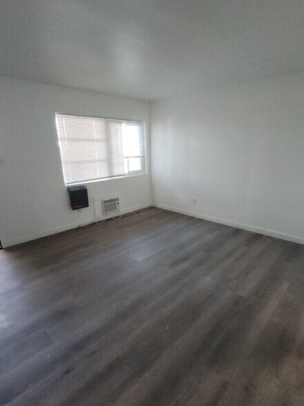 More Photos Of 1011 E 4th St, Reno Hotel For Sale
