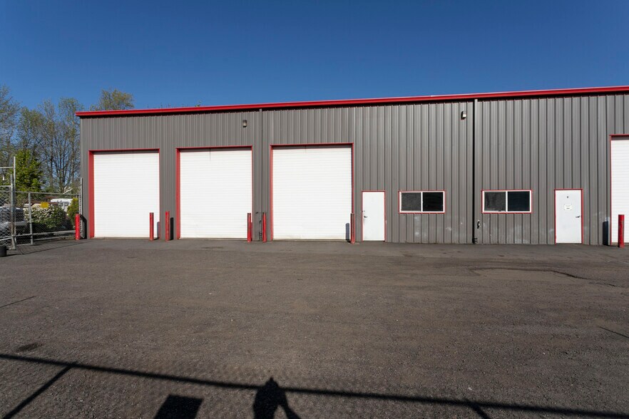 Primary Photo Of 11233 SE Foster Rd, Portland Industrial For Lease