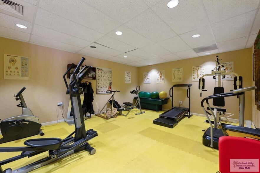 More Photos Of 908 Paredes Line Rd, Brownsville Rehabilitation Center For Lease