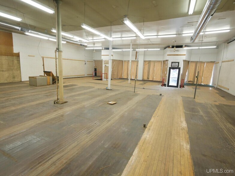 More Photos Of 121 Quincy St, Hancock Storefront Retail Residential For Sale